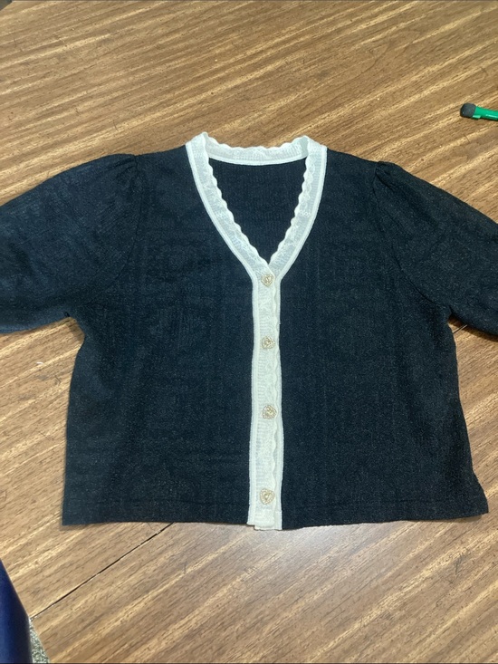 Tops - Black Knit top short sleeve blouse with Cream Trim